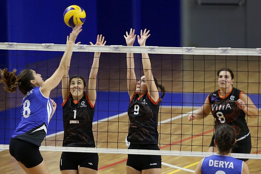 Turkcell 1-3 Eczacıbaşı Topluluğu