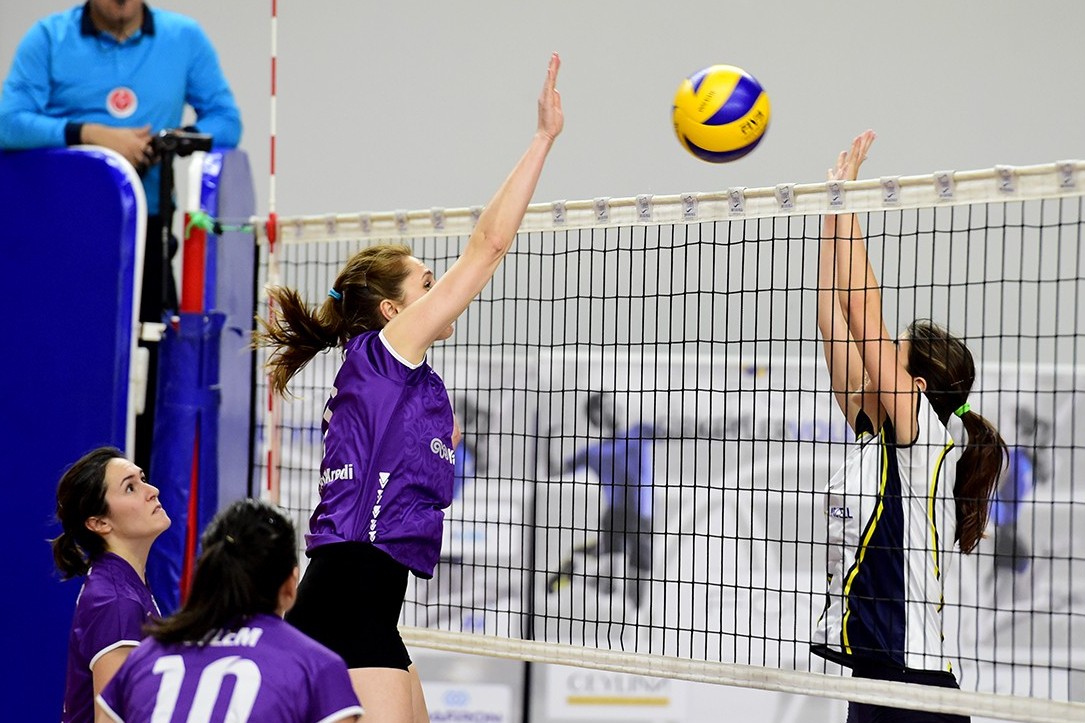 Yapı Kredi Bankası 3:1 Turkcell