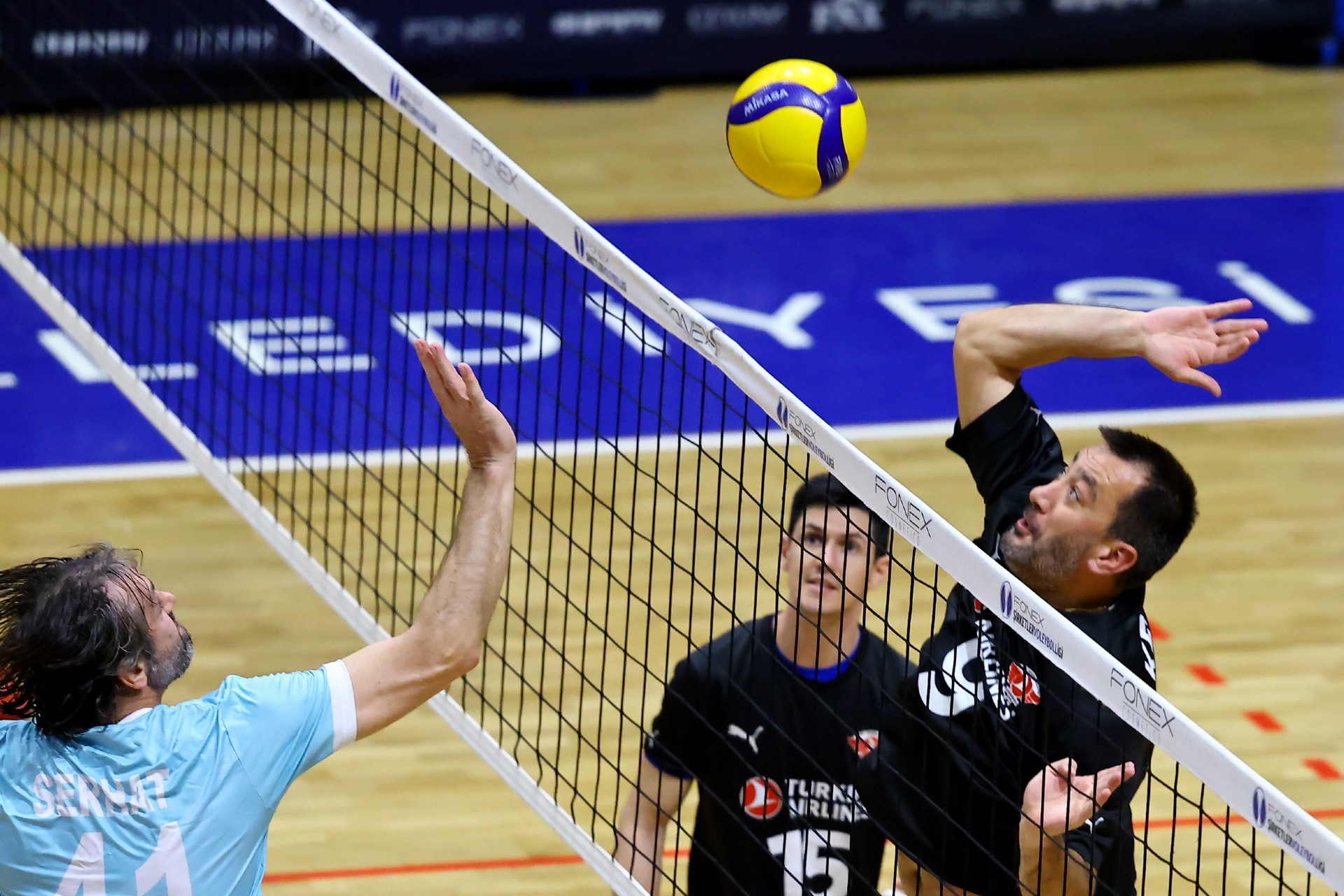 Türk Hava Yolları Yoluna Devam Ediyor