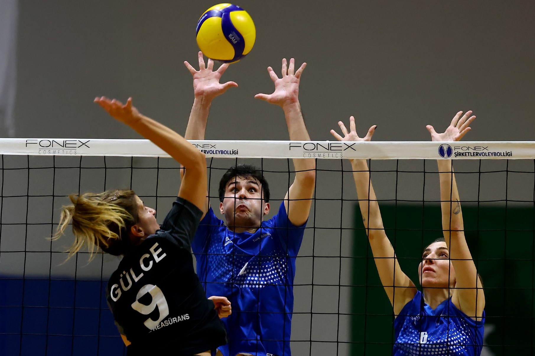 Milli Reasürans Set Vermeden Yarı Finalde