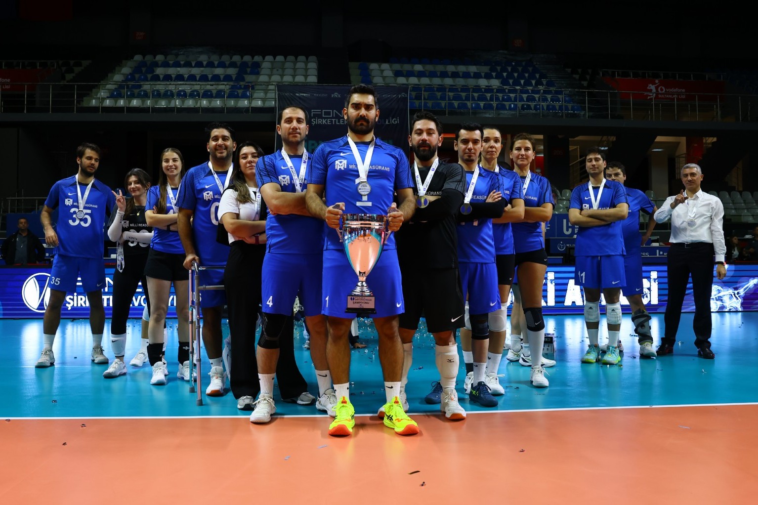 Şampiyon "Milli Reasürans"