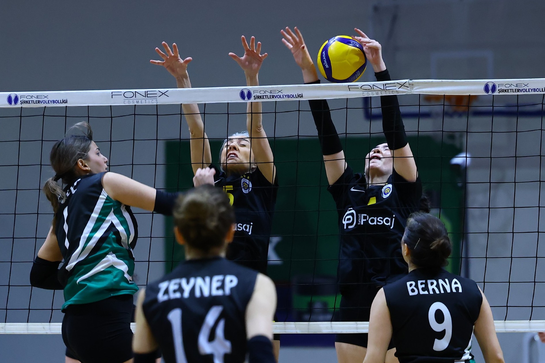 TEB Yarı Final Biletini Aldı