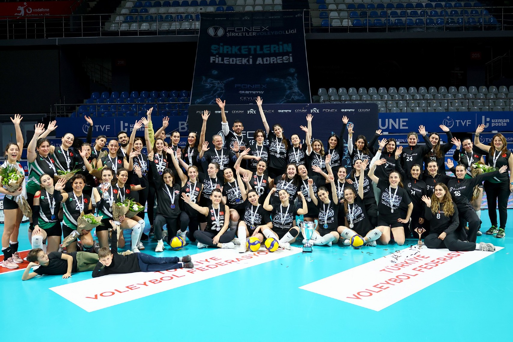 Sultanlar 14. Sezonu Ödül Töreniyle Kapattı