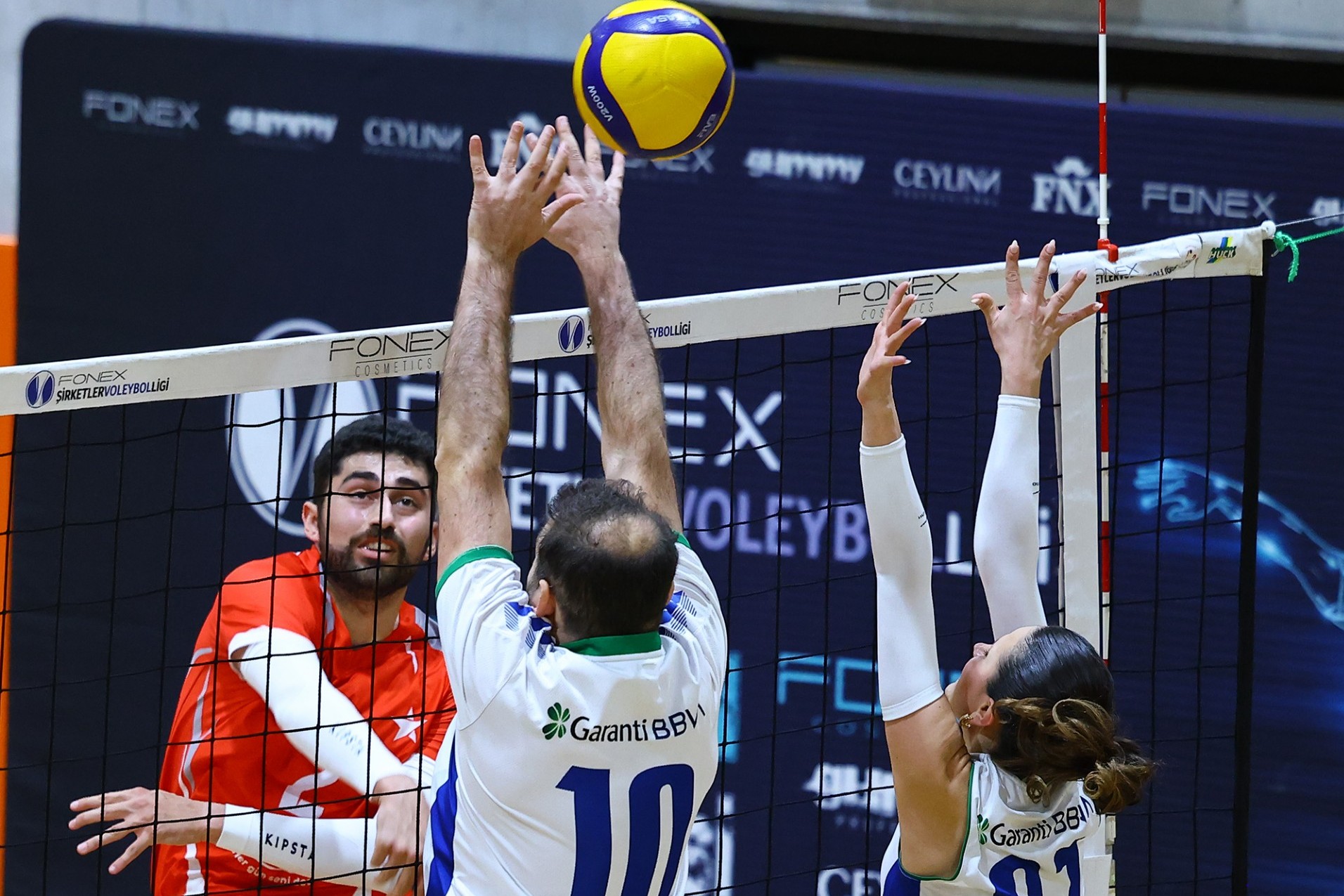 Garanti BBVA 0-3 Yıldız Holding