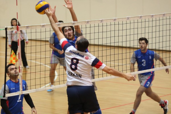 Türkiye İş Bankası 3-2 Denizbank