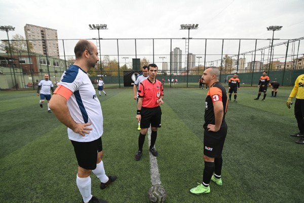 Şirketler Halı Saha Ligi Başladı!