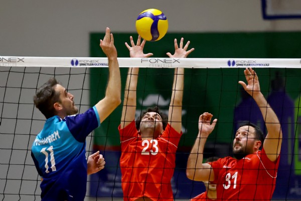 Siemens Çeyrek Final’de