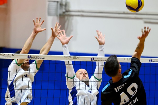 Son Dördün İlk Takımı "Şişecam"