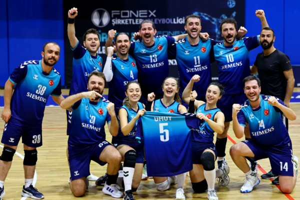 Siemens Yarı Final Biletini Aldı