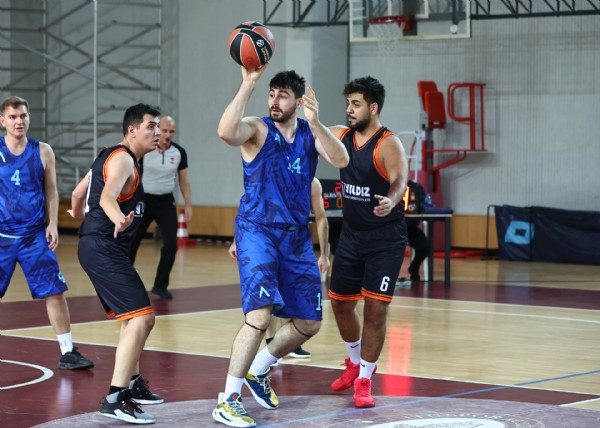 Acıbadem Maslak İlk Galibiyetini Aldı