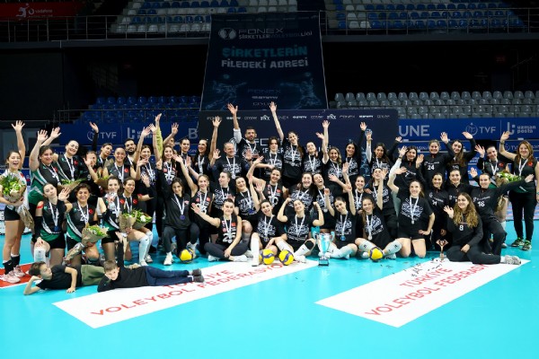 Sultanlar 14. Sezonu Ödül Töreniyle Kapattı