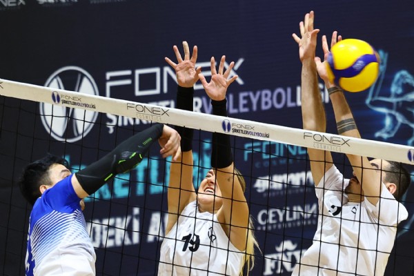 Mercedes-Benz Türk 2-3 Türkiye İş Bankası