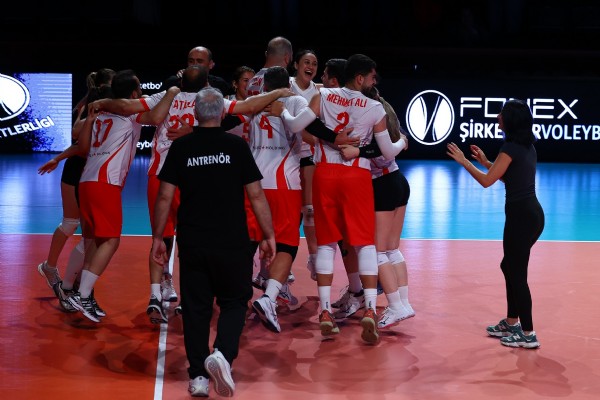 Bronz Madalyanın Sahibini 5. Set Belirledi