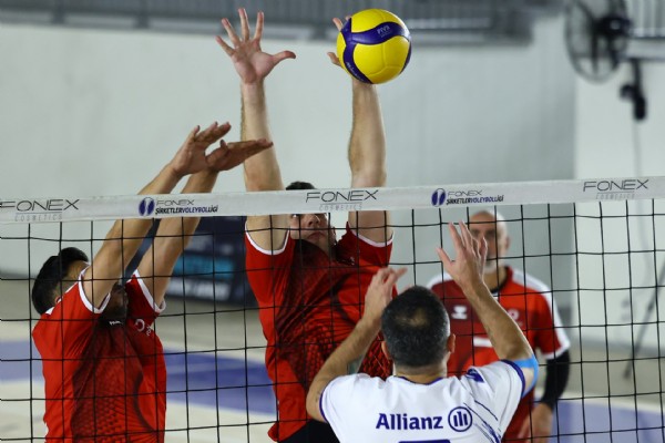 Vodafone 0-3 Allianz