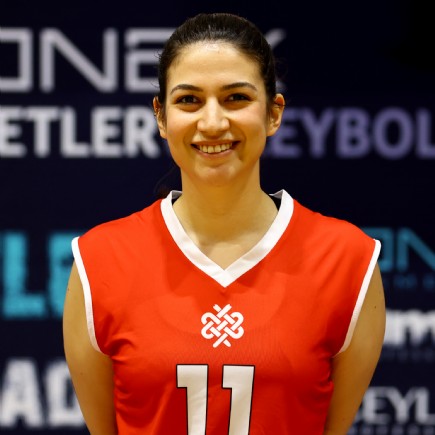 Ayşenur<br />Özcan Sezgin