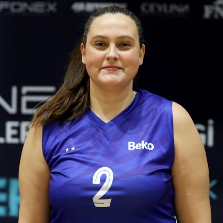 Tuğba<br />Sarıçan