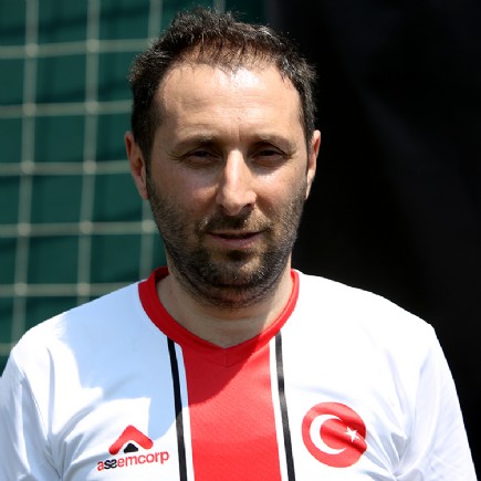 Özgür<br />Yıldırım