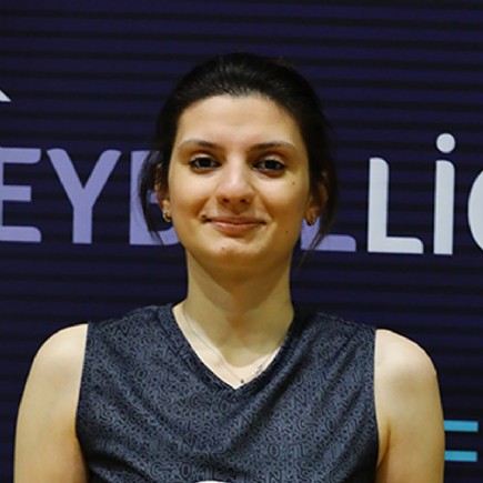Elif<br />Özer